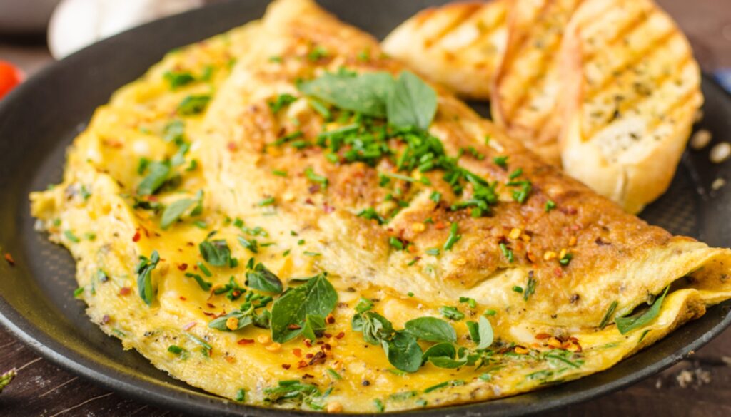 Omelete de queijo com ervas